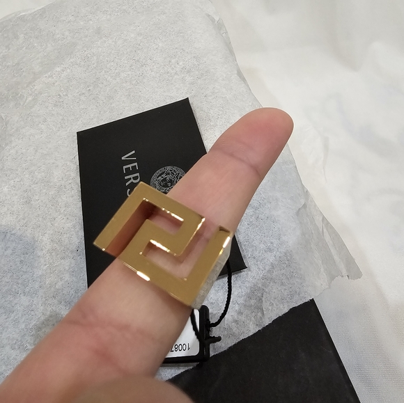 NEW VERSACE Ring - Picture 4 of 6
